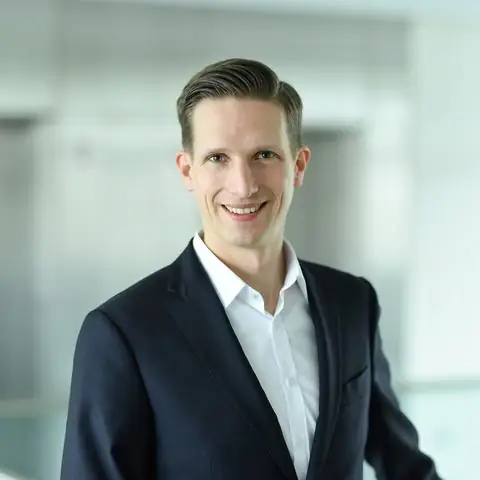 Dr. Till Kaesbach