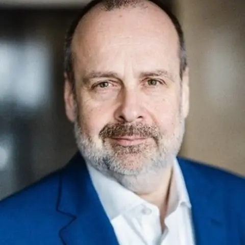 Prof. Timo Kob